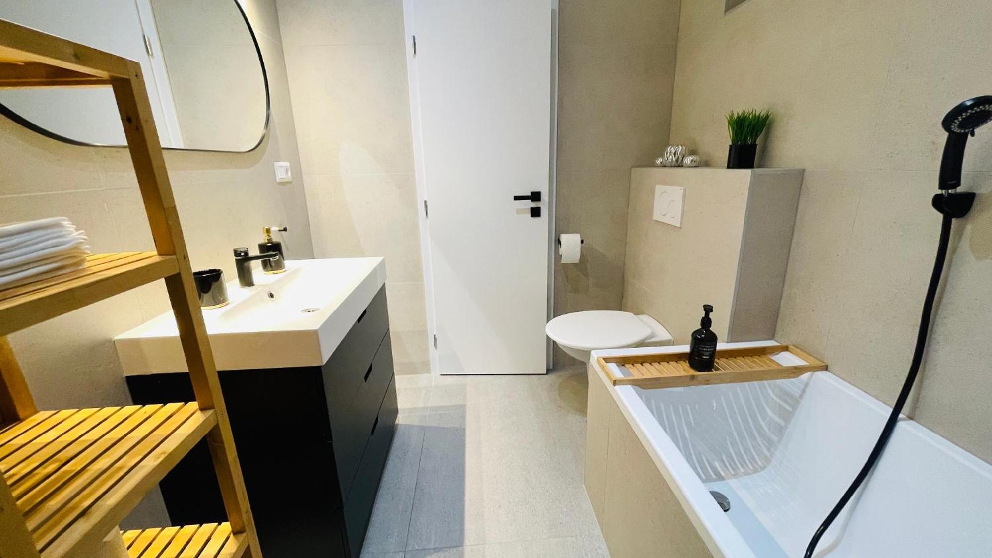 House Flow, 3 Room, Free 2 Parking Pozsony Kültér fotó